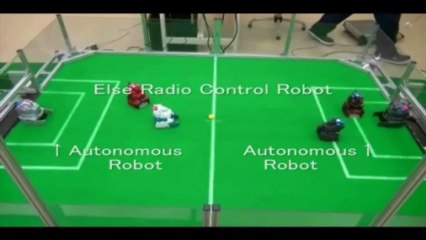 Presentan en Japón un robot futbolista para fomentar los niños "ingenieros"