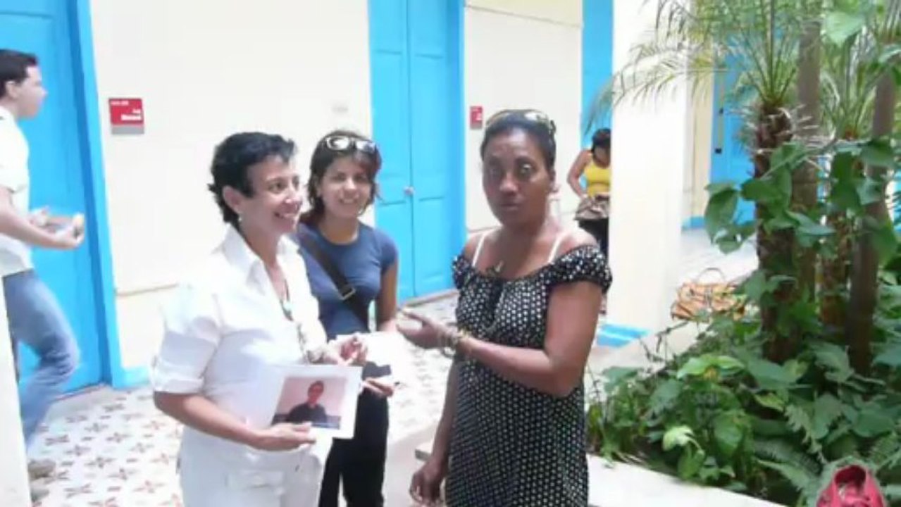 La Maman , Novia de Jose avec Crisia