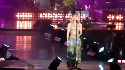 Shakira Ojos asi Live in Moscow 2011