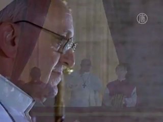 Новый Папа ездил на работу на автобусе