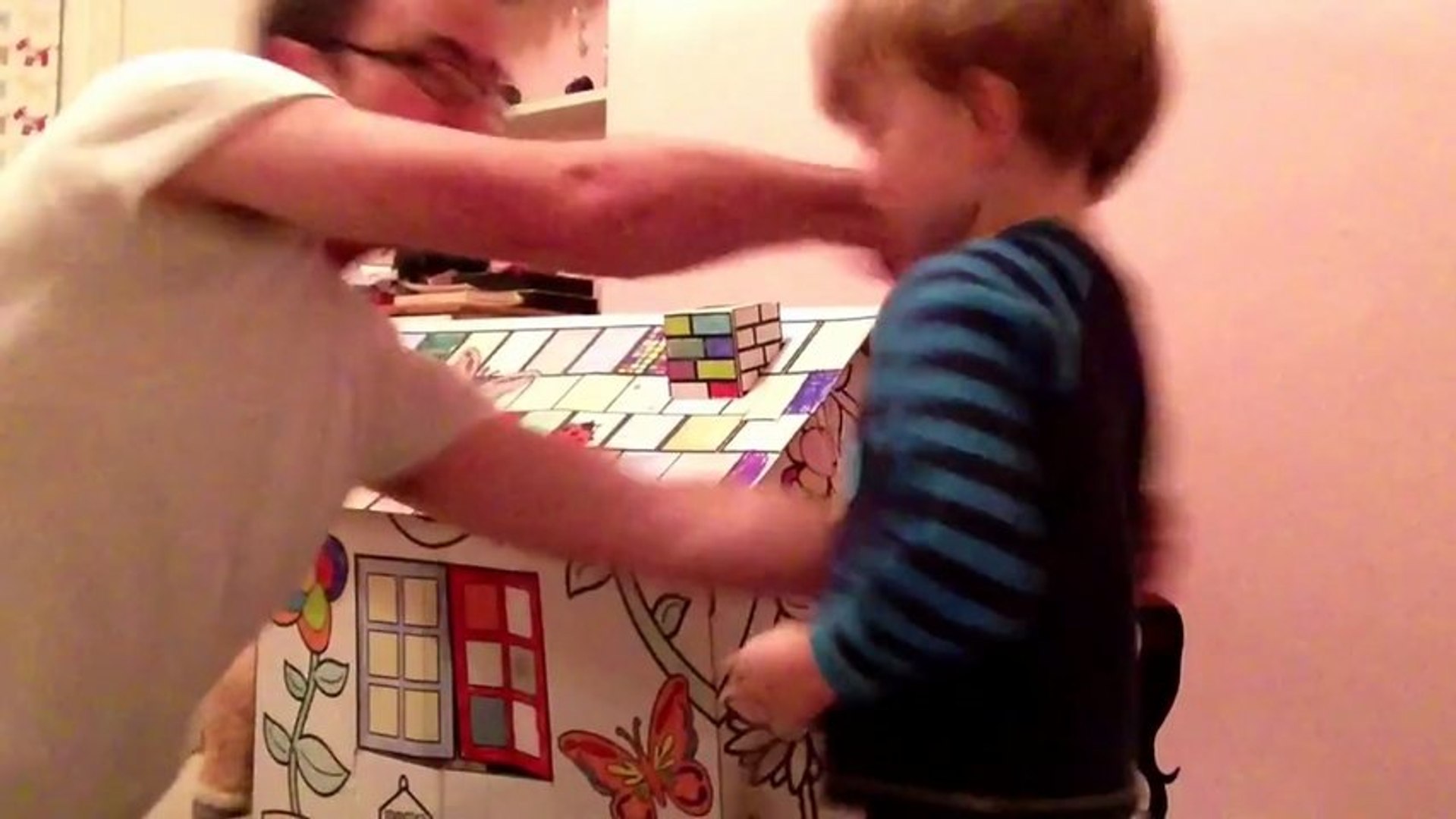 Papa Frappe Son Enfant Blague Video Dailymotion