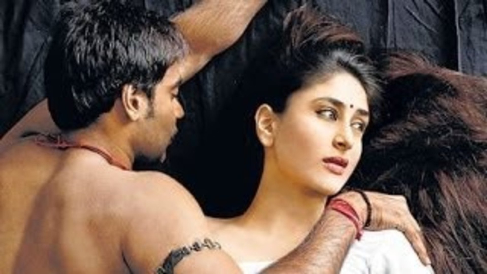 ⁣Kareena Kapoor and Ajay Devgn's Steamy Sex Scene In Satyagraha!
