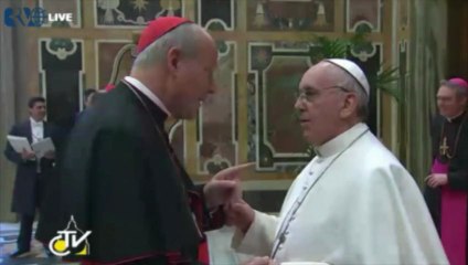 Le pape aux cardinaux : "Ne jamais céder au pessimisme"