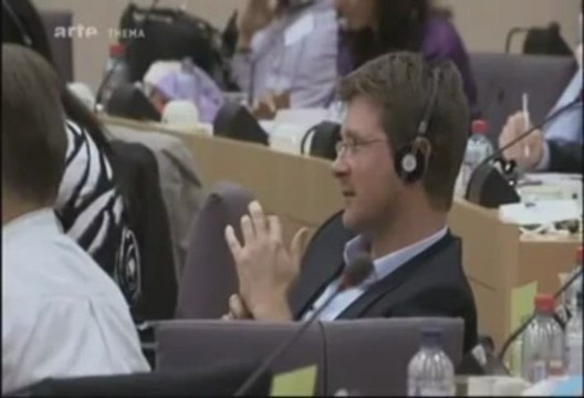 Pascal Canfin face à Mario Draghi dans Goldman Sachs, la banque qui dirige le monde