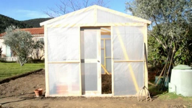 réalisez une serre en bois ultra résistante et démontable de 10m²