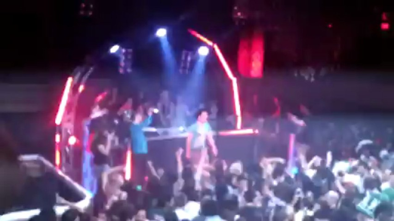 Viva La Fiesta - Nottingham - Sak Noel - Loca People