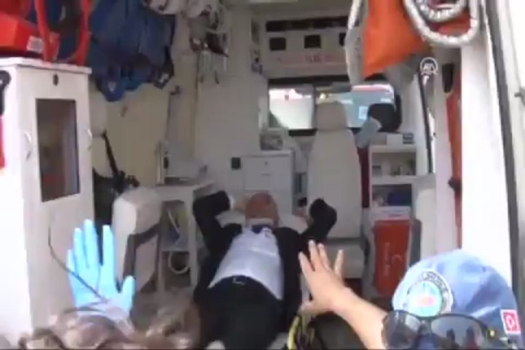 Kuvvetli lodos fuarın çadırını yıktı