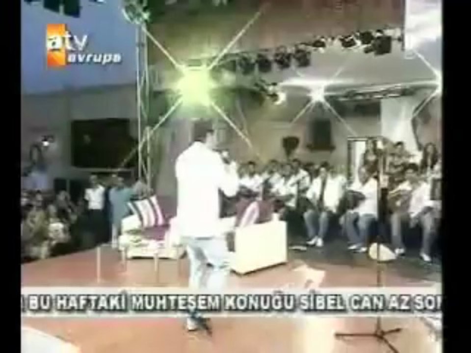 İbrahim  Tatlıses   -  Eşarbını Yan Bağlama