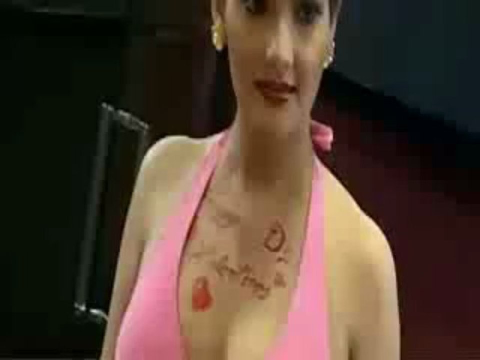 Madhavi Sharma in tight Pink