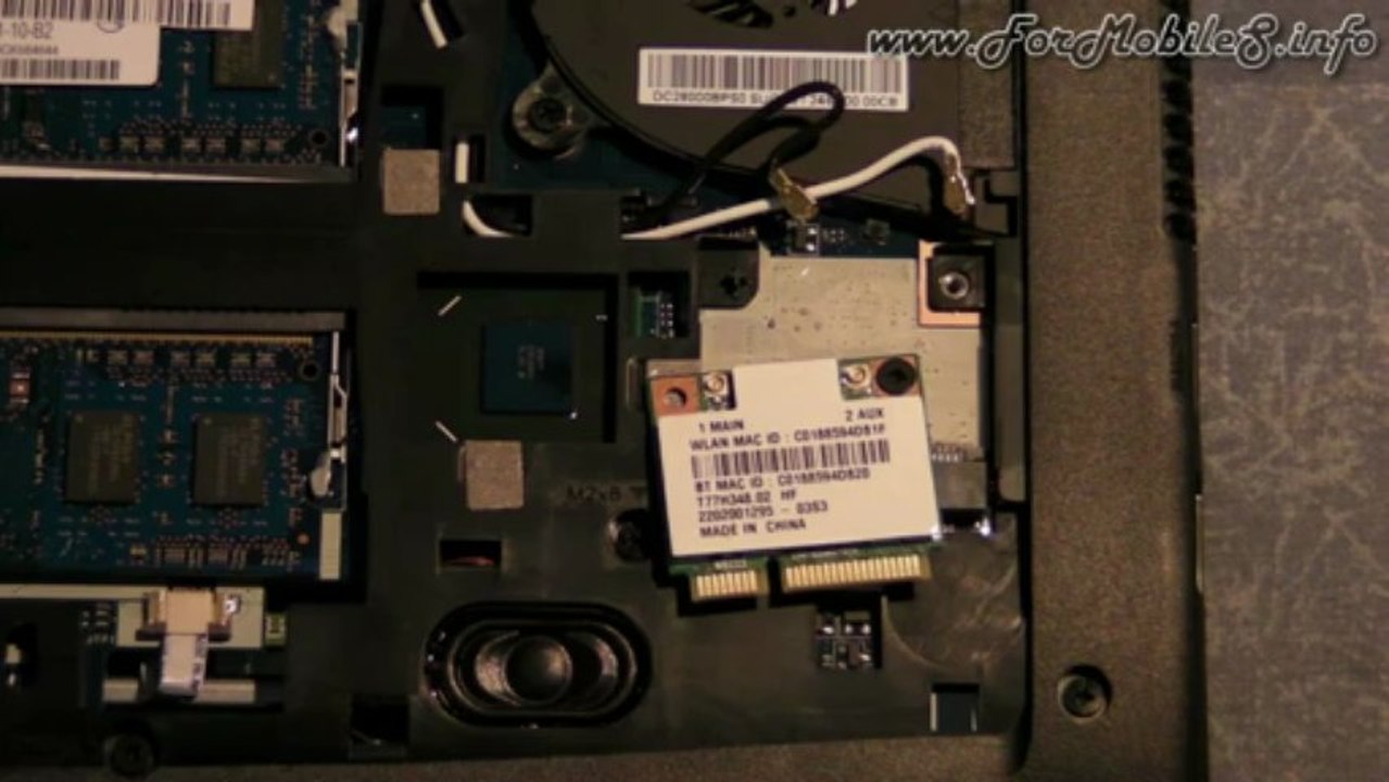 Acer TravelMate B113 - Come sostituire, aggiungere modulo WLAN (Wi-Fi)