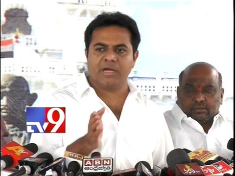 KTR demands relaxation of FSA for Siricilla weavers