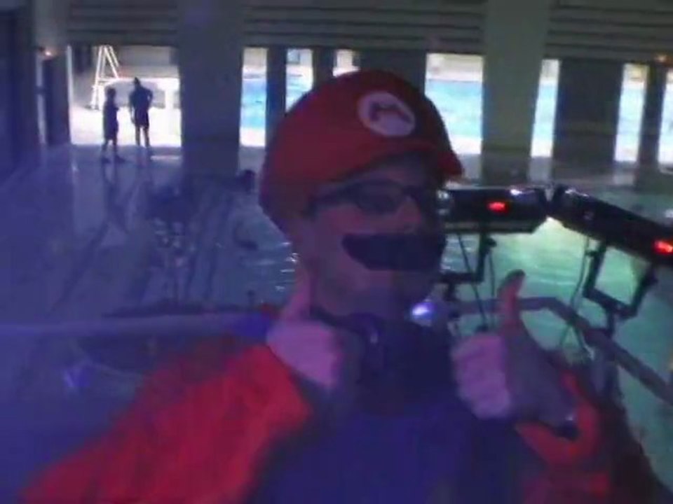 Fluo Dance Vitré - Harlem Shake à la piscine