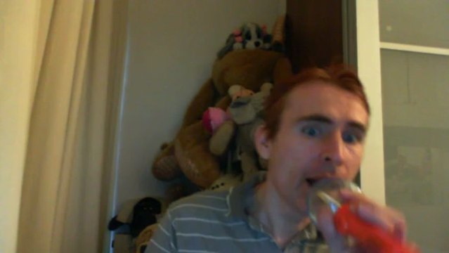 Wiwi égratigne la guinguette a fermé ses volets de Damia