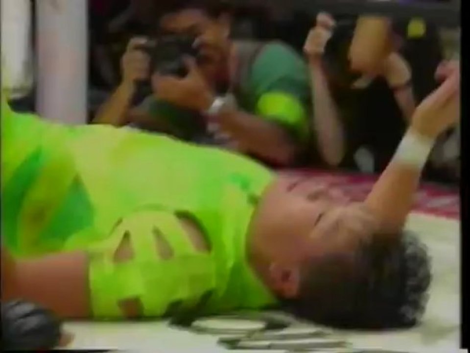 Aja Kong (c) vs Dynamite Kansai - (AJW 08/25/93)