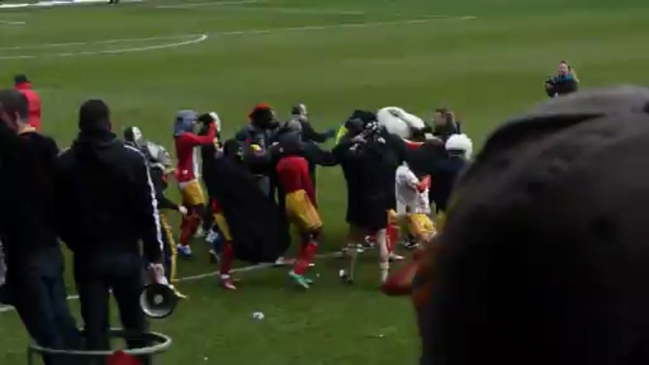 Harlem Shake RC Lens - envahissement de terrain