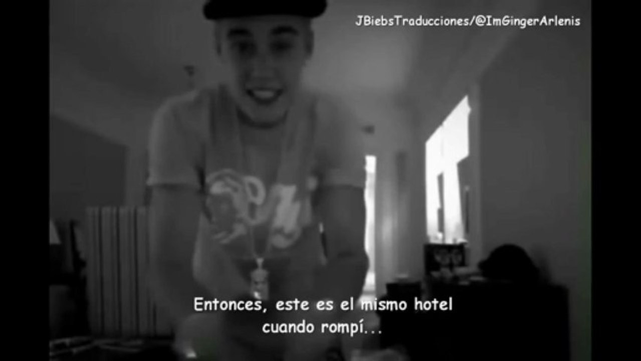 Justin Bieber - Arrancando Mangas - Febrero 2013 (Español) HD