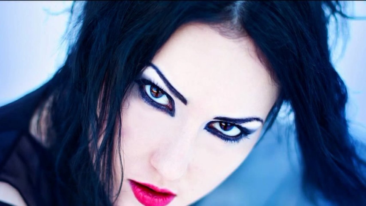 EXTREMELY Beautiful Gothic Vampire Girls