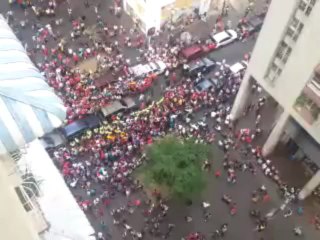 Reciben a Nicolás Maduro con cacerolas en Catia