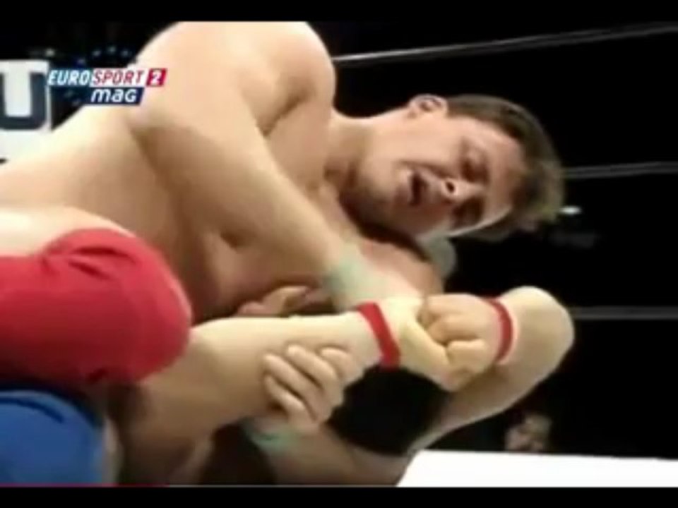 4. Hiromitsu Kanehara vs. Greg Bobchuck - 1993.12.05