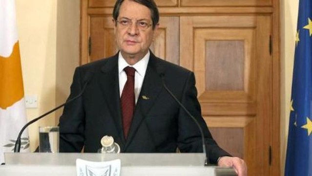 Cyprus parliament delays debate on EU bailout