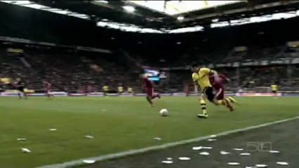 Magia da centrocampo, che eurogol di Mario Gomez!