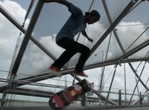 Street Skating - Space Pirate - Farris Rahman - Singapore - 2013