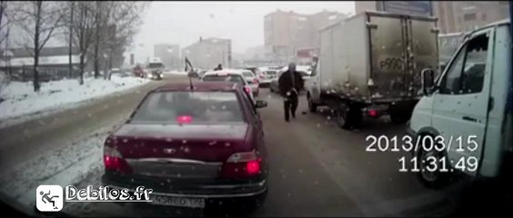 Echange de rétroviseurs en Russie !