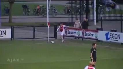 Kadınlar futbolundan harika bir gol