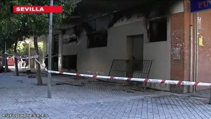 Cuarenta atendidos tras incendio en bazar chino