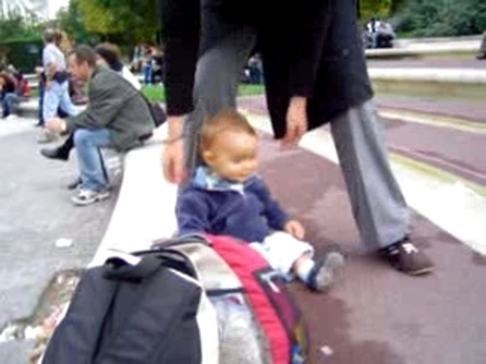 quentin commence à marcher!