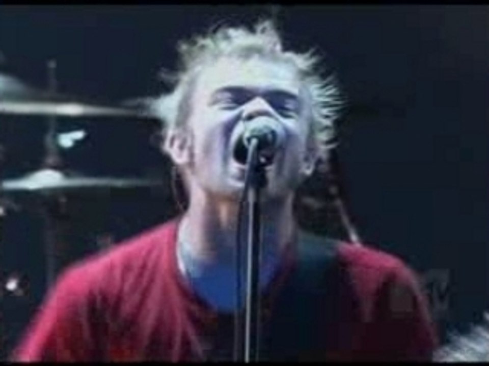Sum 41 - Still Waiting (live)