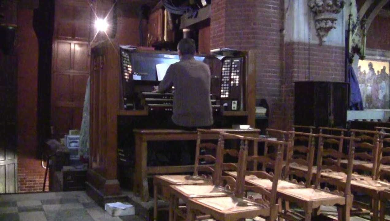 Crown him with many crowns - Chris Lawton at St Mary Magdalene Church, Paddington, London