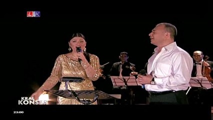 Zara & Oktay Kaynarca_ Beyaz Giyme Söz Olur (HD)