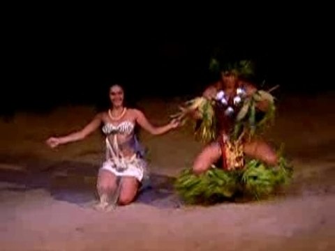 polynesie-moorea-danse-femmes
