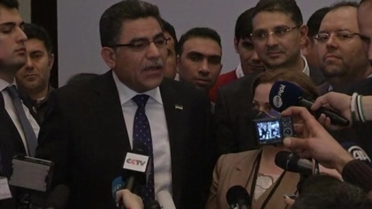 Syrian opposition elects provisional premier