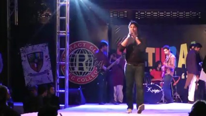 'Bolob Bolo kia Dekha tu ney Merey mein'