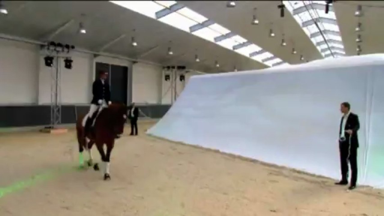 Die Fohlen sind los! Gladbach präsentiert neuen Mannschaftsbus