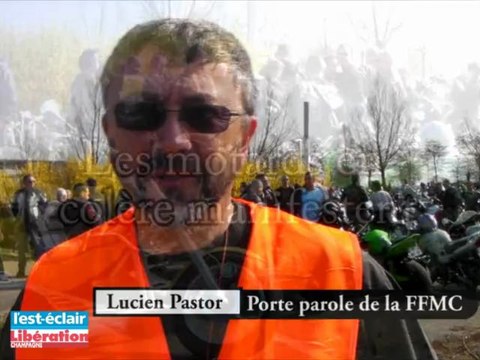Les motards en colère manifestent