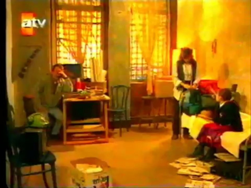 Bennu Yıldırımlar Süper Baba www.unlutakip.com