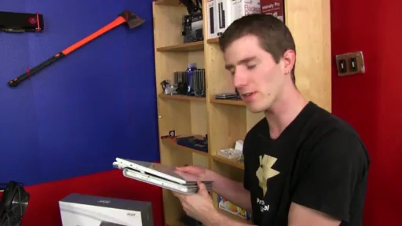 Acer Iconia W700 Windws 8 Tablet Unboxing & First Look Linus Tech Tips