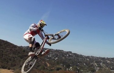 Greg Minnaar World Champion introduces ONeal signature Kit - MTB - 2013