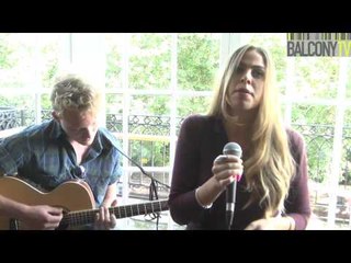 LULA - COMFORTING VOICE (BalconyTV)