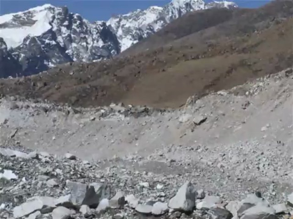 Manaslu tsum valley trek
