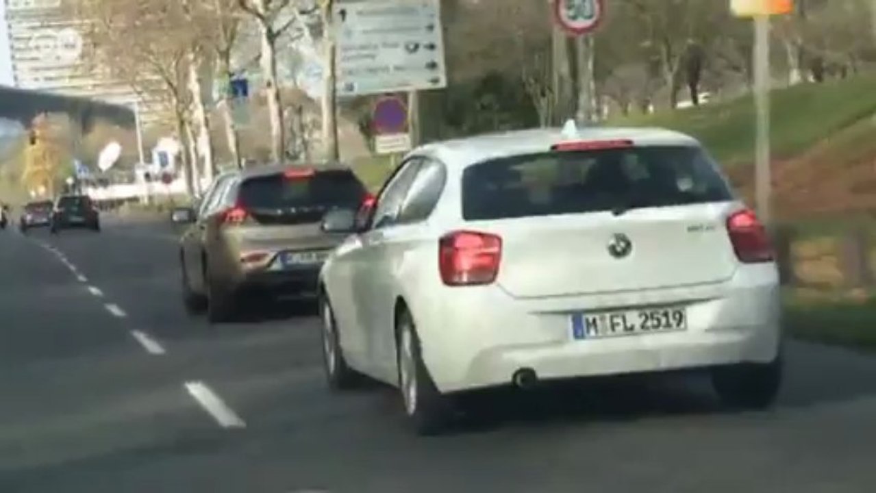 BMW 1er im Vergleich mit Volvo V40 | Motor mobil