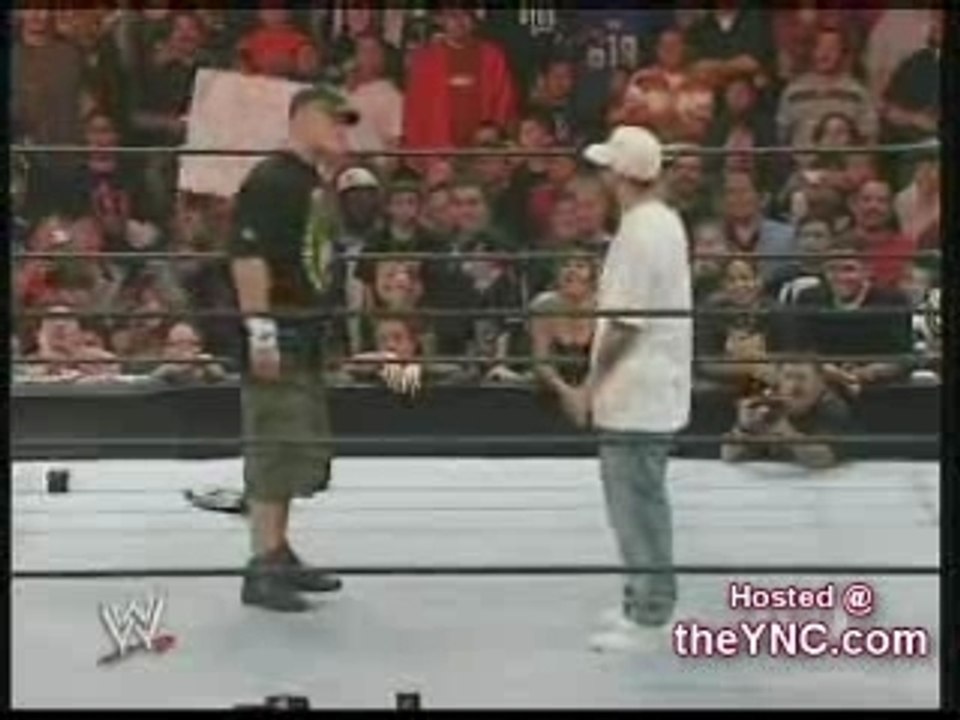 Kevin_federline_gets_body_slammed