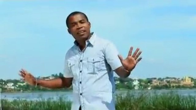 MANALY - Manambady vazaha (gasy - malagasy)