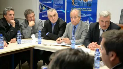 HERAULT - SETE - THAU - 2013 - Sébastien DENAJA aux côtés du Ministre de la Mer et de la Pêche