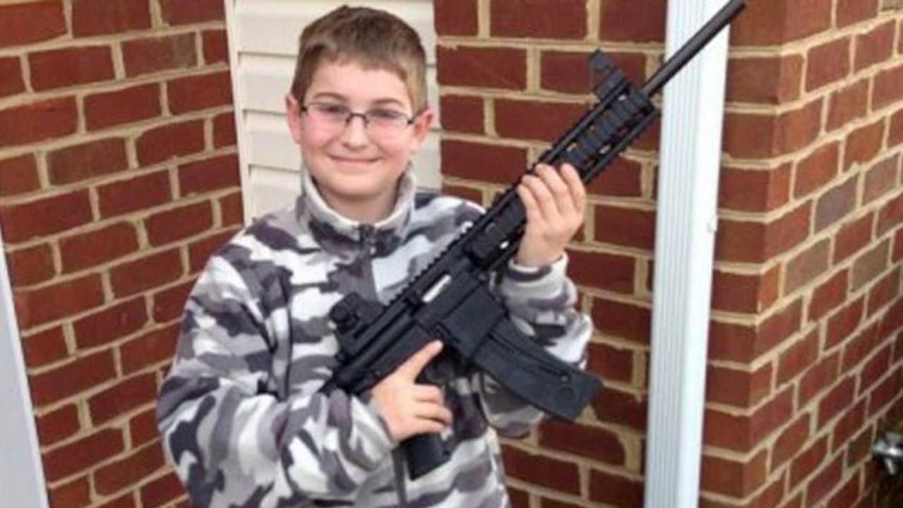 Child's Rifle Pic on Facebook Causes Stir