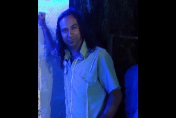 Solist Tayfun Kaç Kadeh Kırıldı