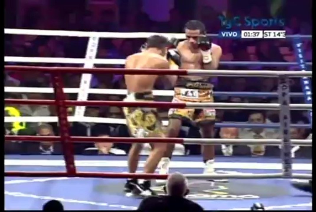 Roberto Vasquez vs John Mark Apolinario II 2013-03-16